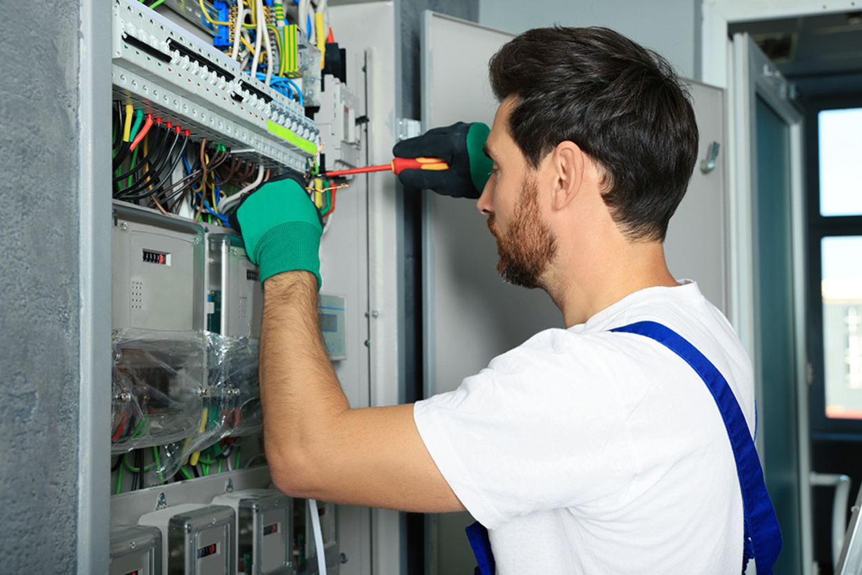 Nieder­spannungs­anlagen bei VP-Elektro GmbH in Colditz OT Sermuth